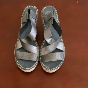 Adorable blue/silver wedge!